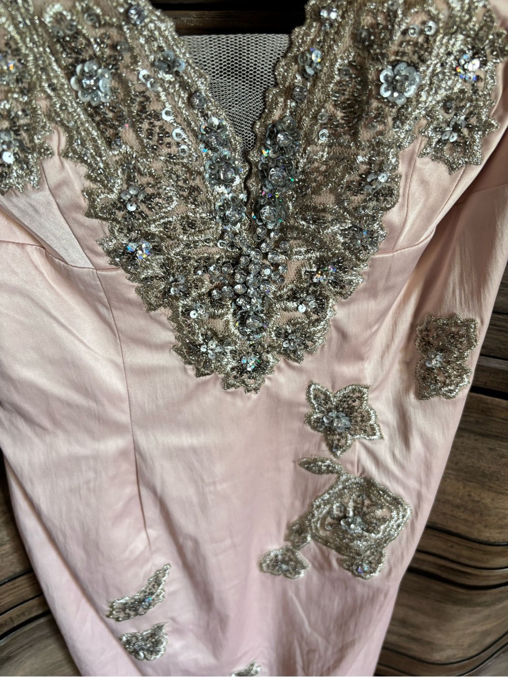 Embellished Blush Midi Dress with V-Neck - Picture 6 of 11